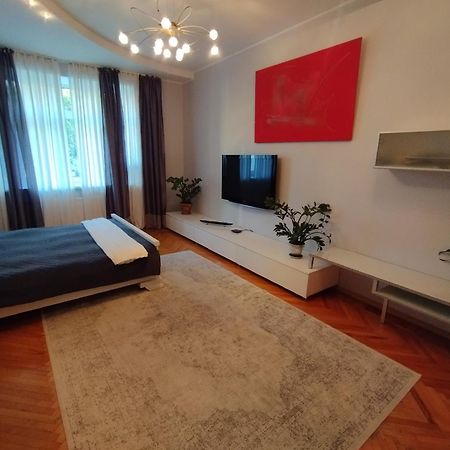 Avesol Apartment Riga Buitenkant foto
